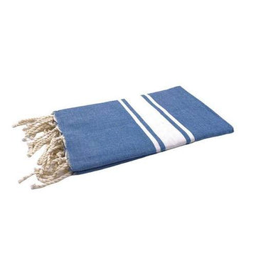 Hamamdoek Classic van By Foutas van 200 bij 100 centimeter in de kleur blauw met witte band en met handgeknoopte franjes